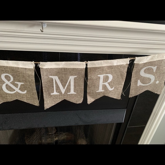 NWT Mr. & Mrs. Burlap Banner - Picture 3 of 6